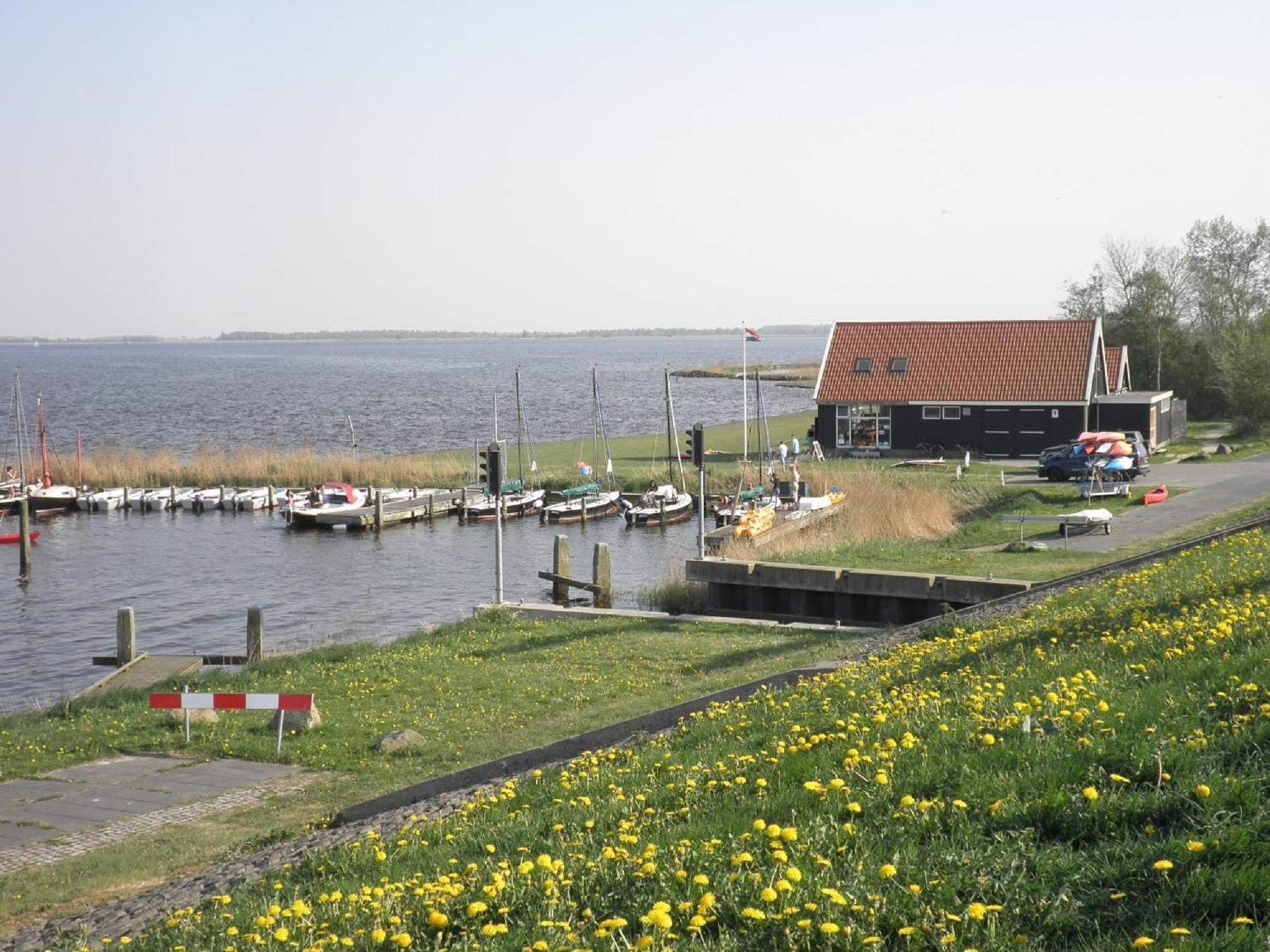 Leonie 6 Pers Holiday Home With A Large Garden Close To The Lauwersmeer Anjum Exterior foto