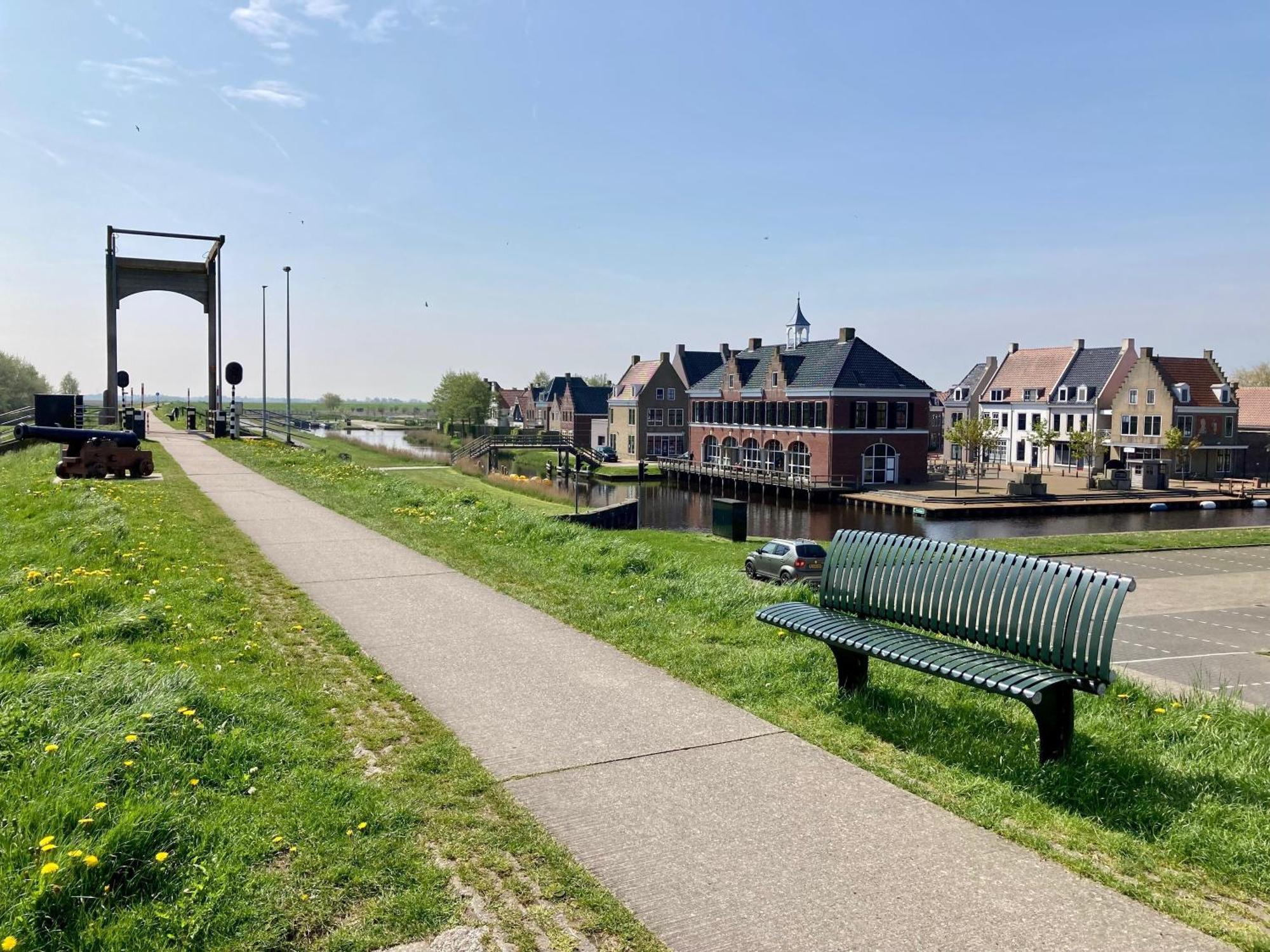 Leonie 6 Pers Holiday Home With A Large Garden Close To The Lauwersmeer Anjum Exterior foto